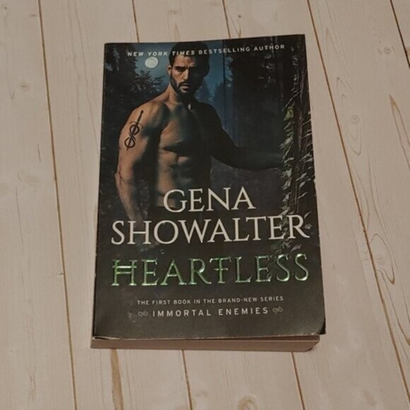 3/$13 Immortal Enemies 1. Heartless By Gena Sholwater Adult Fiction Book - Picture 1 of 3